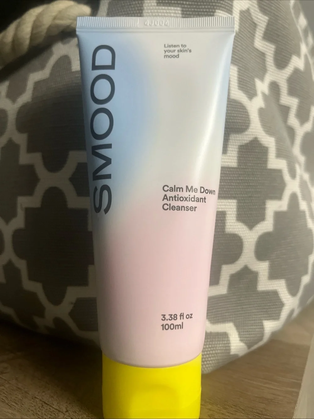 Smood Calm Me Down Antioxidant Cleanser — Pink, Blue & Yellow